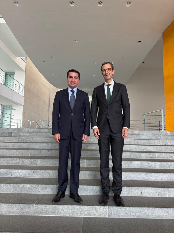 Azerbaijani President's assistant meets German Chancellor’s advisor