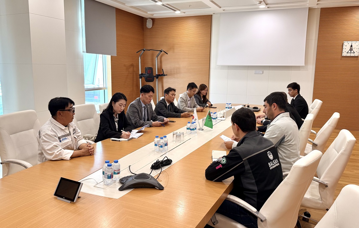 Korea’s diplomat reviews course of Turkmenistan shipbuilding partnership