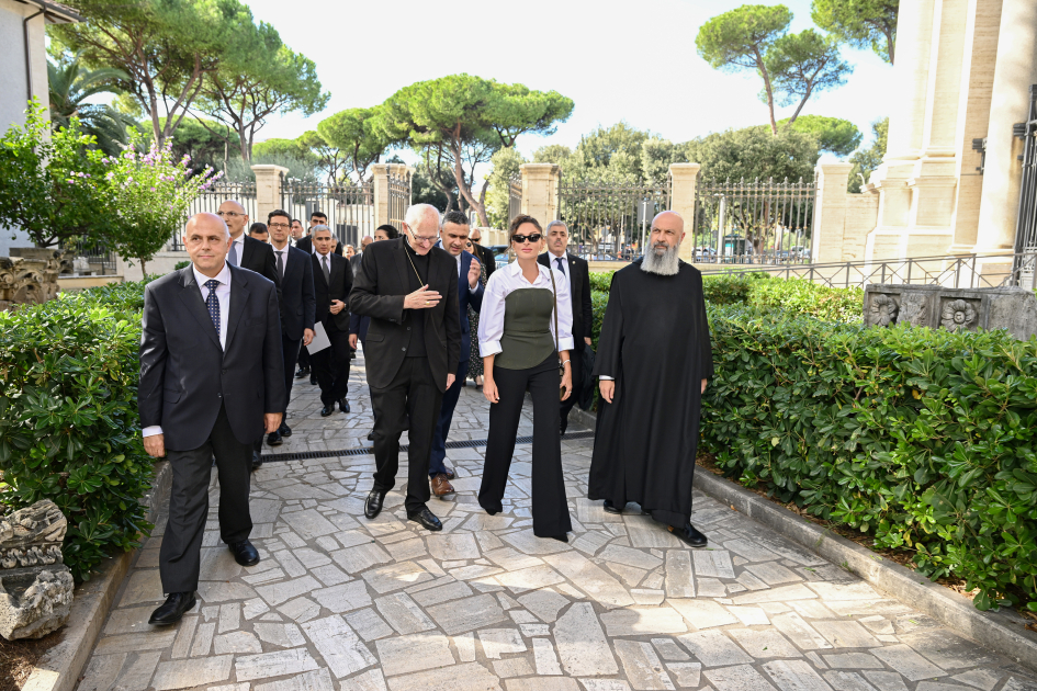 First VP Mehriban Aliyeva meets with Archpriest of Papal Basilica of Saint Paul Outside Walls in Vatican (PHOTO/VIDEO)
