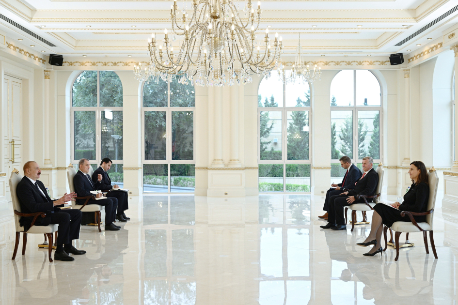 President Ilham Aliyev receives credentials of newly appointed head of EU delegation (PHOTO/VIDEO)