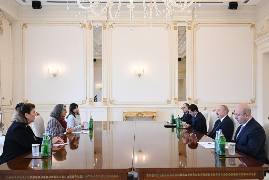 President Ilham Aliyev receives Executive Director of UN-Habitat (PHOTO/VIDEO)