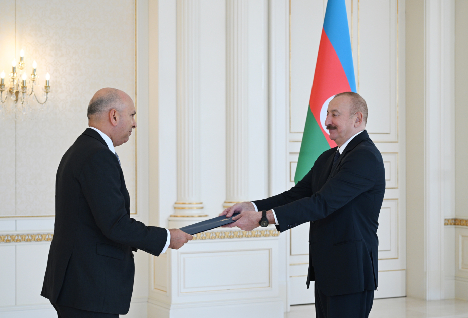 President Ilham Aliyev receives credentials of newly appointed ambassador of Egypt to Azerbaijan (PHOTO/VIDEO)