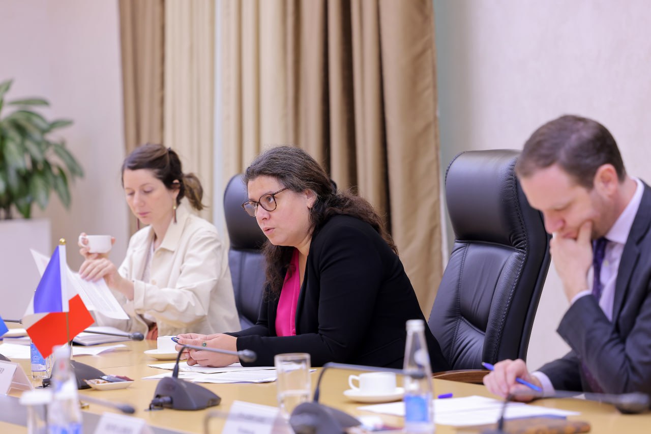 Uzbekistan, French Development Agency hold talks on future cooperation