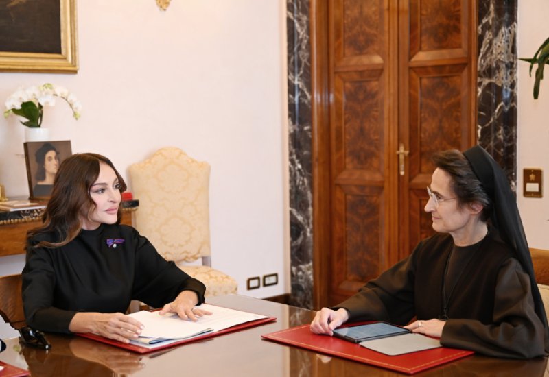 First VP Mehriban Aliyeva meets President of Vatican City State Governorate (PHOTO)