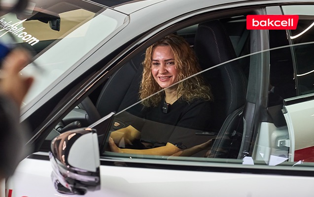 Excitement at its peak – the 2nd of 14 cars has been won! (PHOTO)