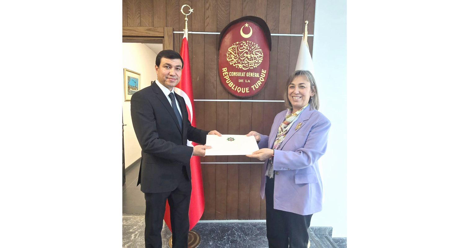 Turkmen consul general officially presents consular patent in Türkiye
