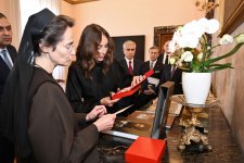 First VP Mehriban Aliyeva meets President of Vatican City State Governorate (PHOTO)