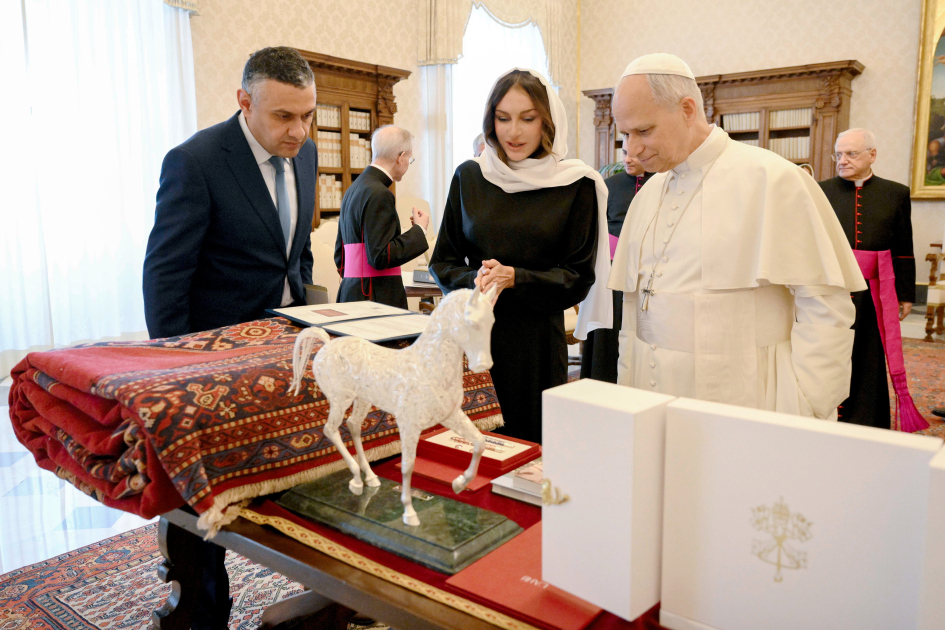 First VP Mehriban Aliyeva meets Pope Leo XIV (PHOTO/VIDEO)
