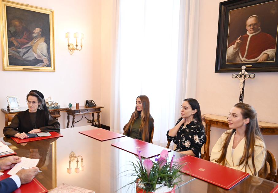 First VP Mehriban Aliyeva meets President of Vatican City State Governorate (PHOTO)