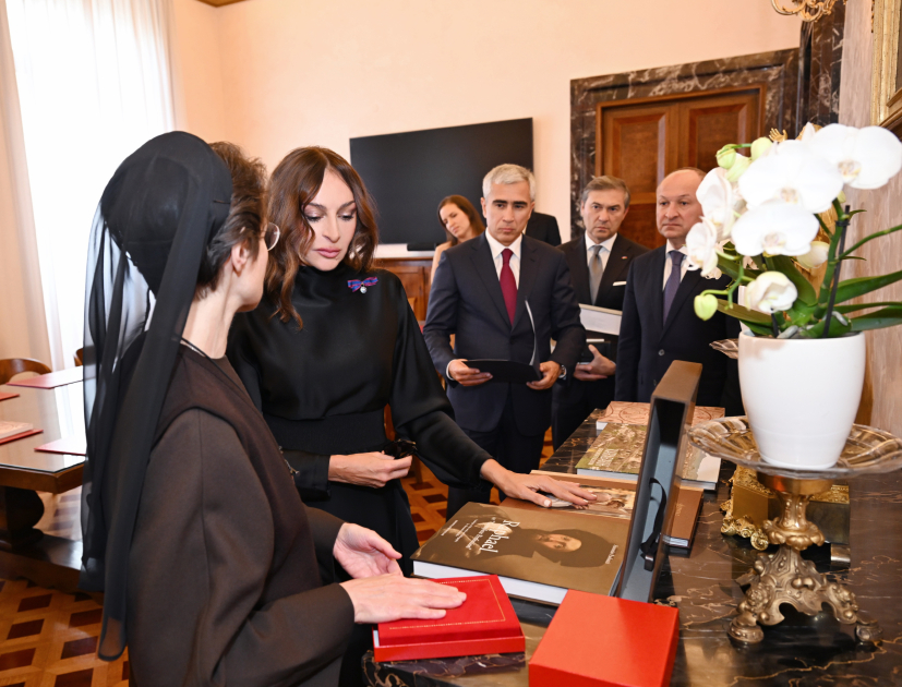First VP Mehriban Aliyeva meets President of Vatican City State Governorate (PHOTO)