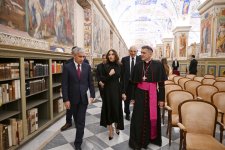 First VP Mehriban Aliyeva visits Vatican Apostolic Library (PHOTO/VIDEO)