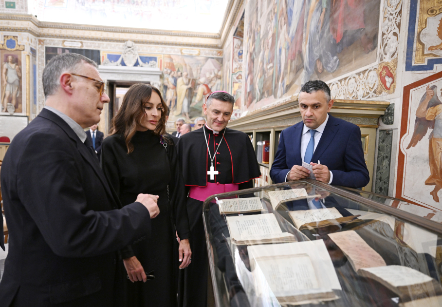 First VP Mehriban Aliyeva visits Vatican Apostolic Library (PHOTO/VIDEO)