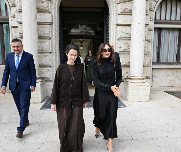 First VP Mehriban Aliyeva and family members attend tree planting ceremony in Vatican Gardens (PHOTO/VIDEO)