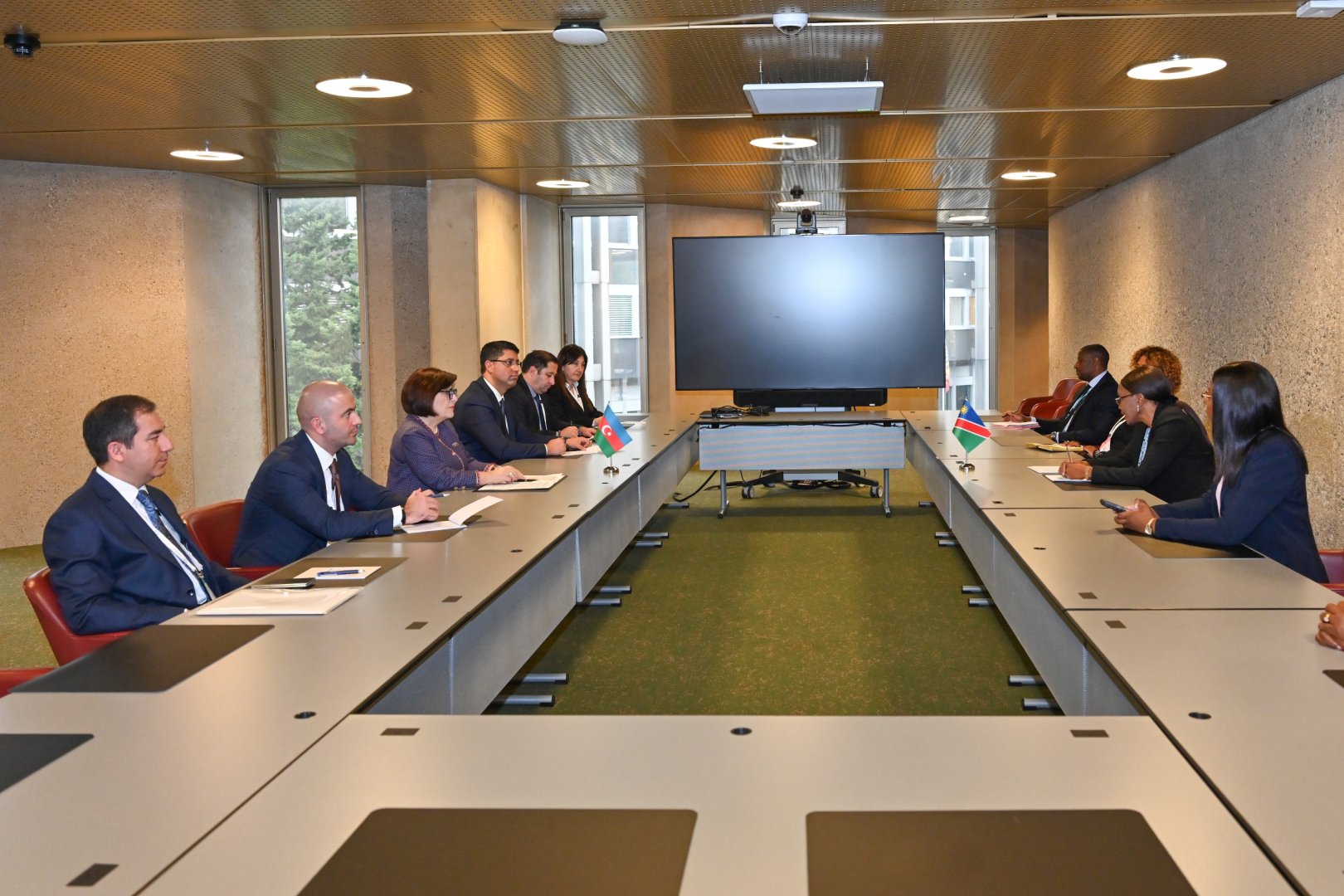 Azerbaijani parliament speaker meets with speakers of parliaments of Namibia and Bosnia and Herzegovina (PHOTO)