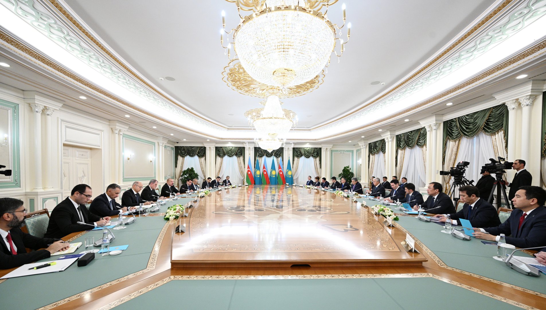 President Ilham Aliyev, President Kassym-Jomart Tokayev attend second meeting of Azerbaijan-Kazakhstan Supreme Interstate Council (PHOTO)