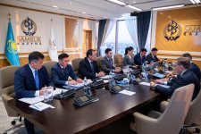 Azerbaijan, Kazakh Samruk-Kazyna Wealth Fund, and Investment Holding discuss co-op opportunities (PHOTO)