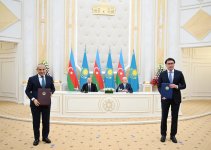 Azerbaijan, Kazakhstan exchange documents (PHOTO/VIDEO)