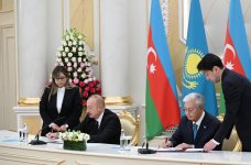 Azerbaijan, Kazakhstan exchange documents (PHOTO/VIDEO)