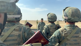 Azerbaijani defense minister meets with “Unity-2025” drills compatriots (PHOTO/VIDEO)