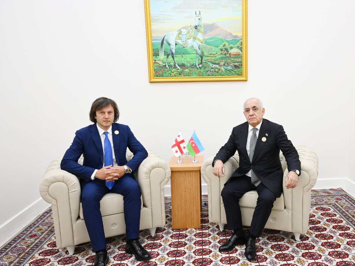 Azerbaijani and Georgian PMs hold one-on-one meeting