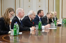 President Ilham Aliyev receives Estonia's FM (PHOTO)