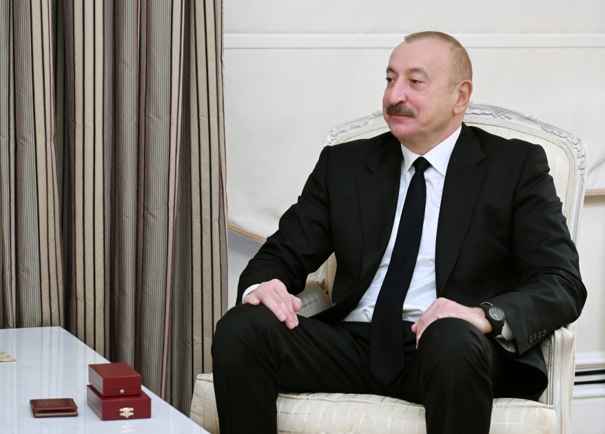 President Ilham Aliyev presents Yagub Eyyubov with "Istiglal" Order (PHOTO)