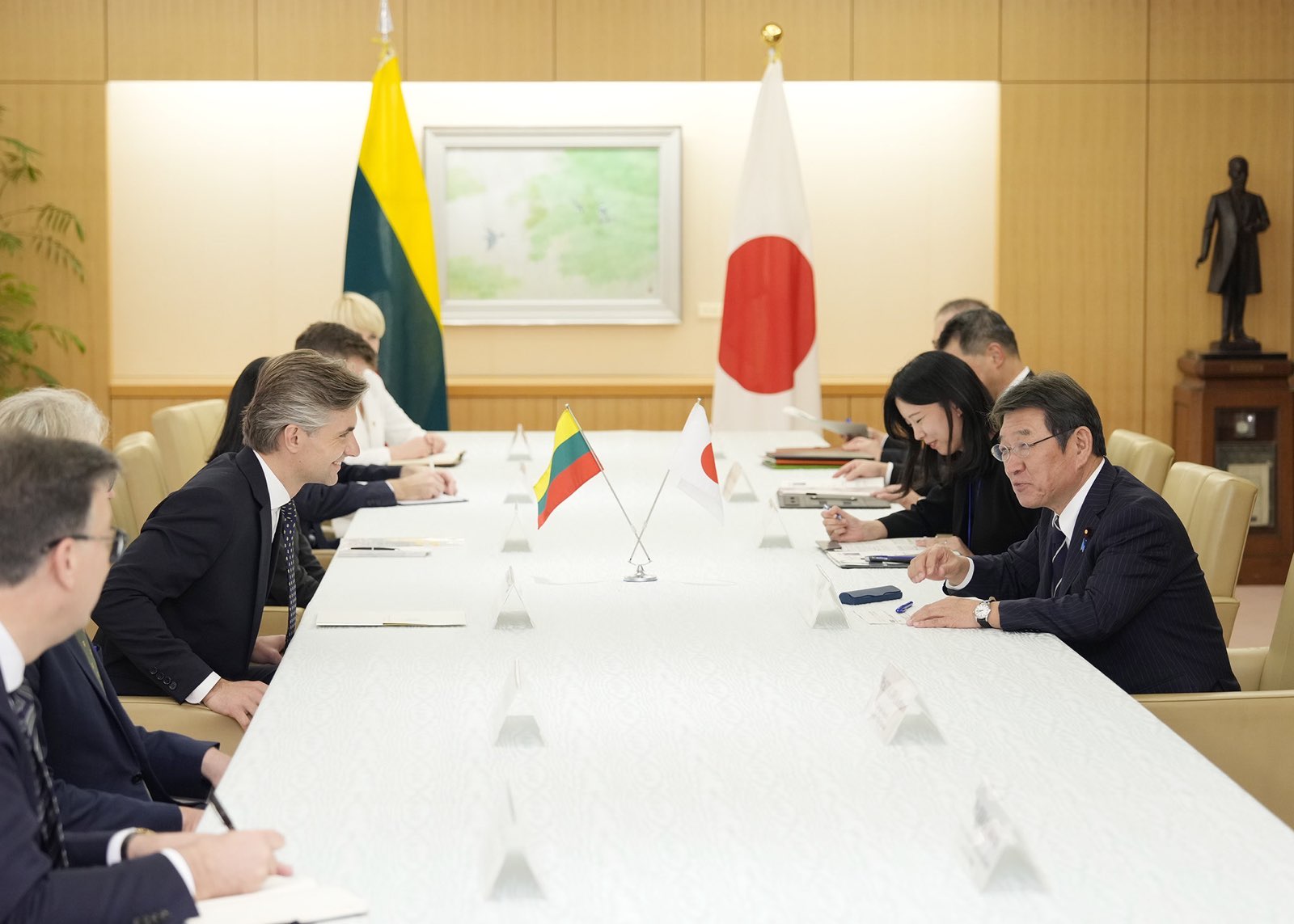 Lithuania and Japan pledge closer cooperation in security and resilience