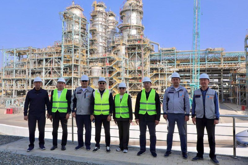 Uzbekistan, Kazakhstan’s KMG PetroChem explore new cooperation in oil and gas sector