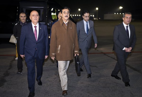 Pakistani Senate chairman visits Azerbaijan (PHOTO)