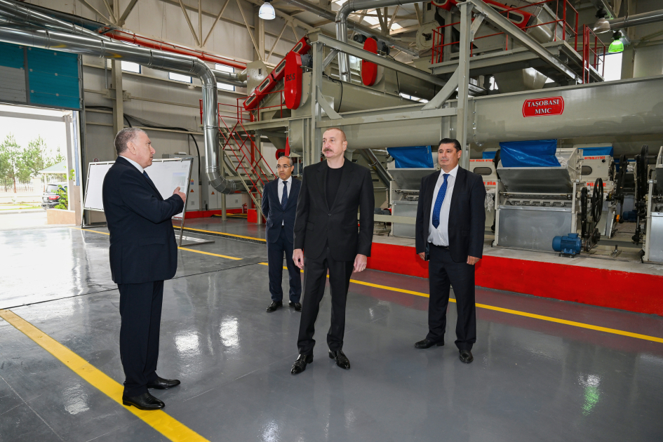 President Ilham Aliyev visits cotton processing plant in Sabirabad (PHOTO/VIDEO)