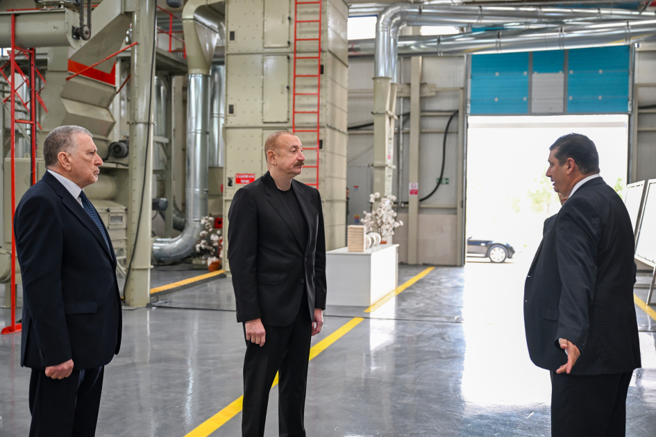 President Ilham Aliyev visits cotton processing plant in Sabirabad (PHOTO/VIDEO)