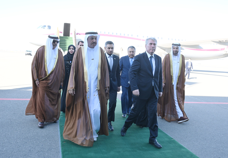 Speaker of UAE Federal National Council arrives in Azerbaijan for official visit (PHOTO)