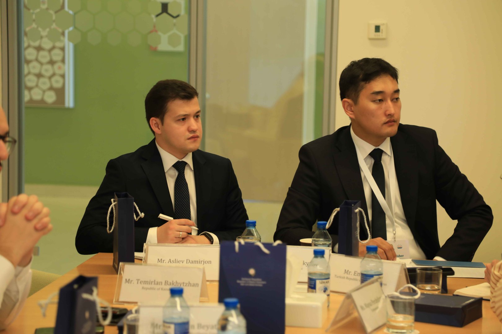 Azerbaijan briefs foreign diplomats on its ex-IDPs' return to liberated lands (PHOTO)