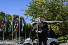 President Ilham Aliyev presents keys to apartments to residents of Horovlu village in Jabrayil district (PHOTO)