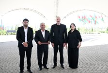 President Ilham Aliyev presents keys to apartments to residents of Mammadbayli and Aghali villages in Zangilan (PHOTO/VIDEO)