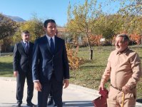 New wave of ex-IDPs setting in Khojaly's Badara village, get keys to homes (PHOTO)