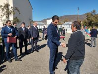 New wave of ex-IDPs setting in Khojaly's Badara village, get keys to homes (PHOTO)