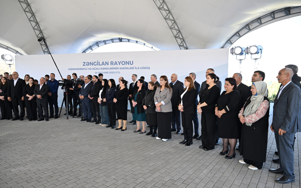 President Ilham Aliyev presents keys to apartments to residents of Mammadbayli and Aghali villages in Zangilan (PHOTO/VIDEO)
