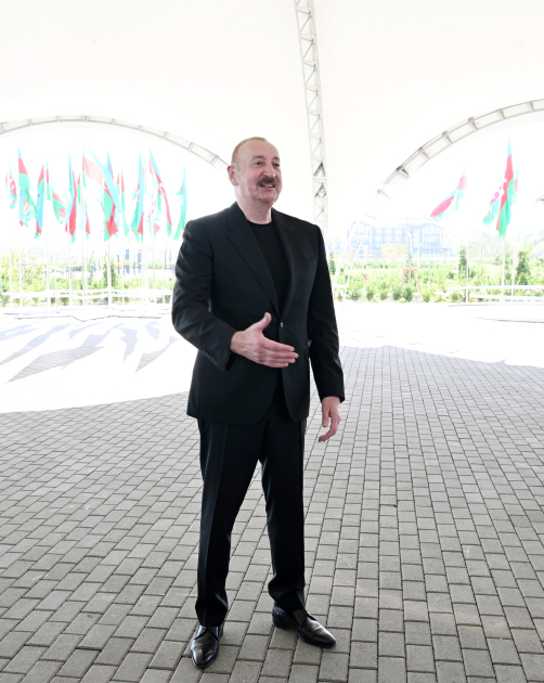 President Ilham Aliyev presents keys to apartments to residents of Mammadbayli and Aghali villages in Zangilan (PHOTO/VIDEO)