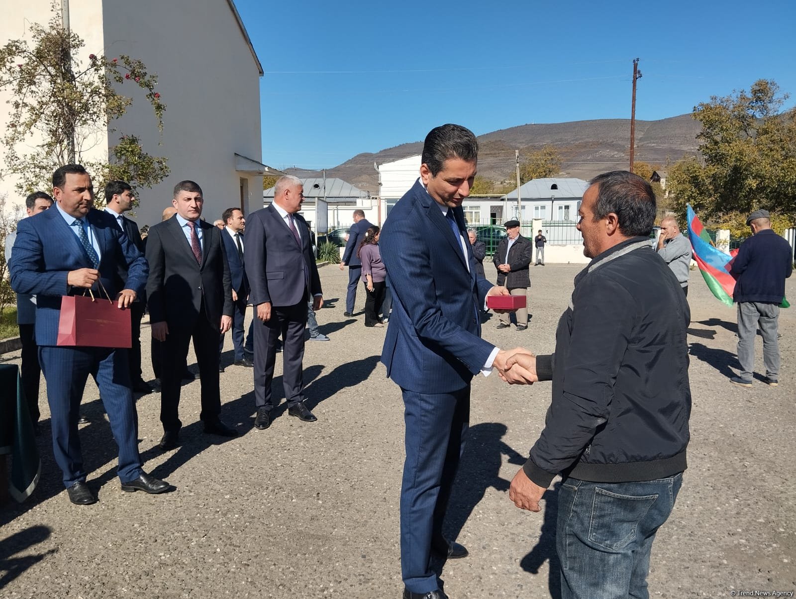 New wave of ex-IDPs setting in Khojaly's Badara village, get keys to homes (PHOTO)