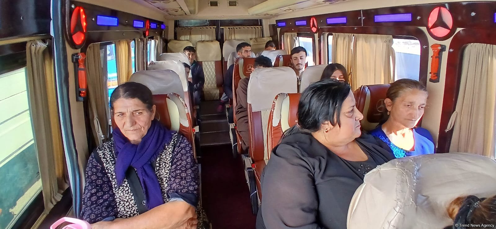 New wave of ex-IDPs setting in Khojaly's Badara village, get keys to homes (PHOTO)