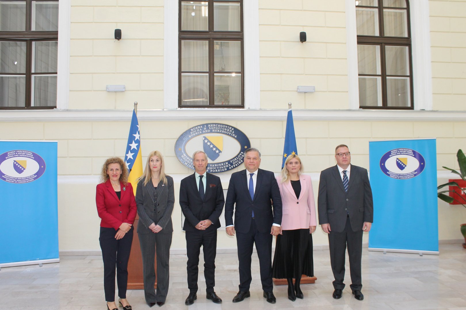 Sarajevo meeting reinforces EU commitment to Western Balkans integration (PHOTO)