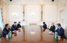 President Ilham Aliyev receives Speaker of Romanian Senate (PHOTO/VIDEO)