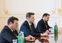 President Ilham Aliyev receives Speaker of Romanian Senate (PHOTO/VIDEO)