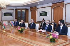 Azerbaijani, Omani foreign ministers hold one-on-one meeting (PHOTO)