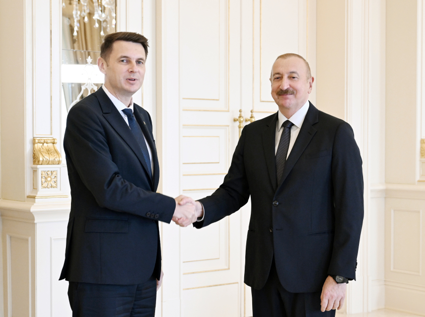 President Ilham Aliyev receives Speaker of Romanian Senate (PHOTO/VIDEO)