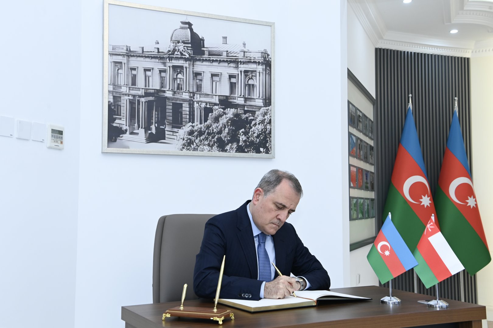 Azerbaijani, Omani foreign ministers hold one-on-one meeting (PHOTO)