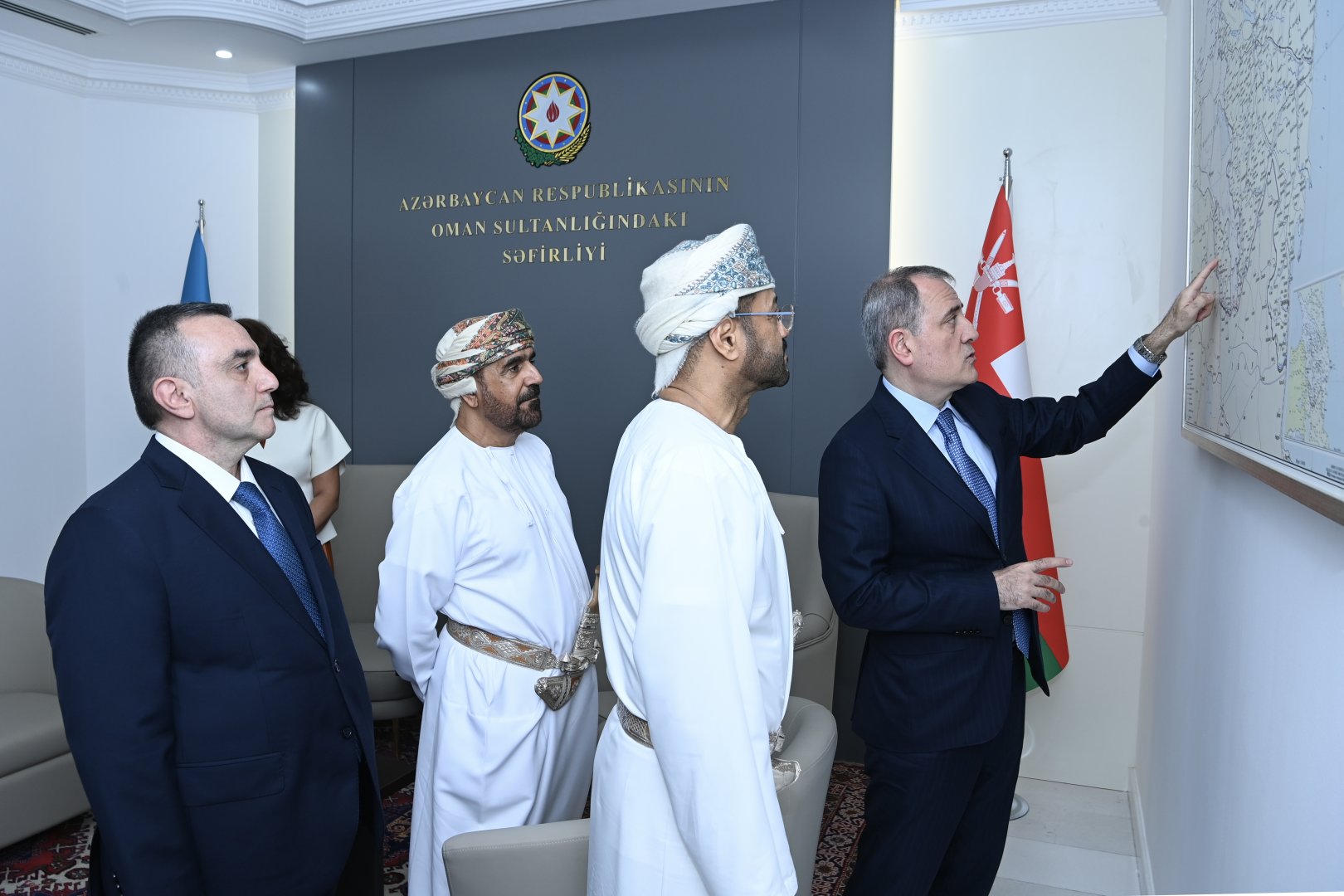 Azerbaijani, Omani foreign ministers hold one-on-one meeting (PHOTO)