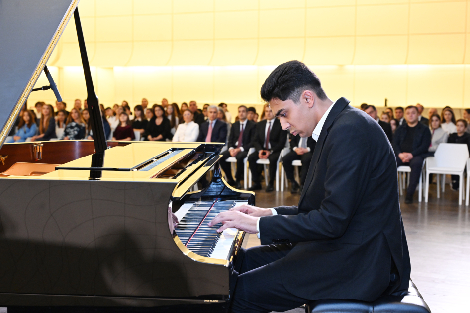 Presentation of musical instruments acquired with support from Heydar Aliyev Foundation held (PHOTO)
