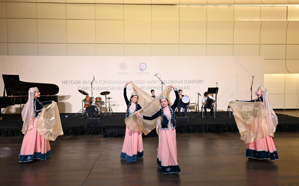 Presentation of musical instruments acquired with support from Heydar Aliyev Foundation held (PHOTO)